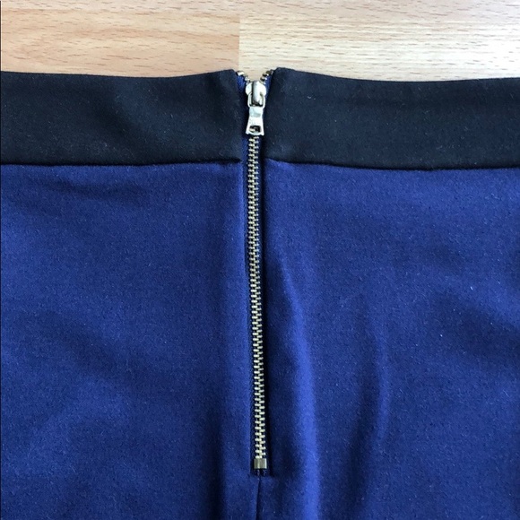 Club Monaco Skirt in Black and Blue - Picture 4 of 5